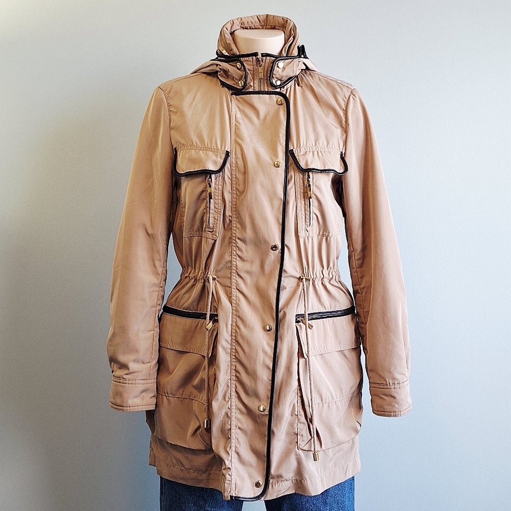 4️⃣/$2️⃣9️⃣ Zara Women's Beige Utility Jacket with Hood And Black Leather Trim